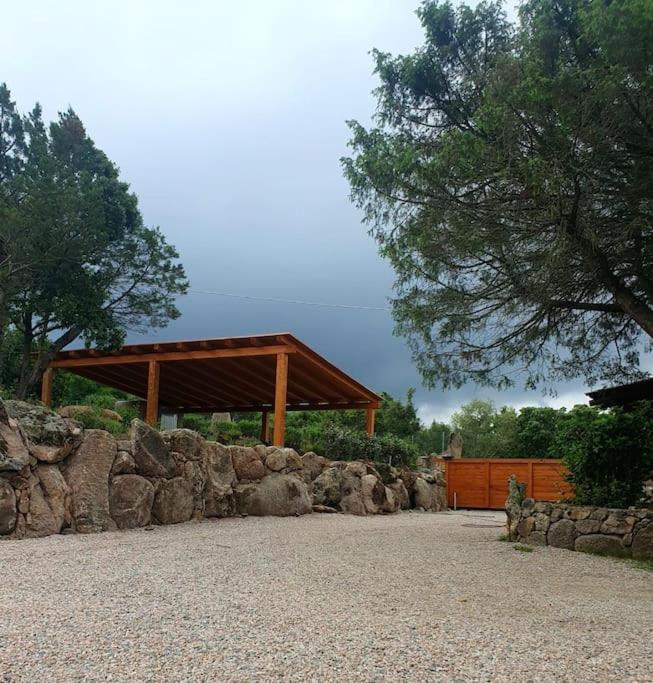 Suite Mirialveda San Pantaleo Dış mekan fotoğraf