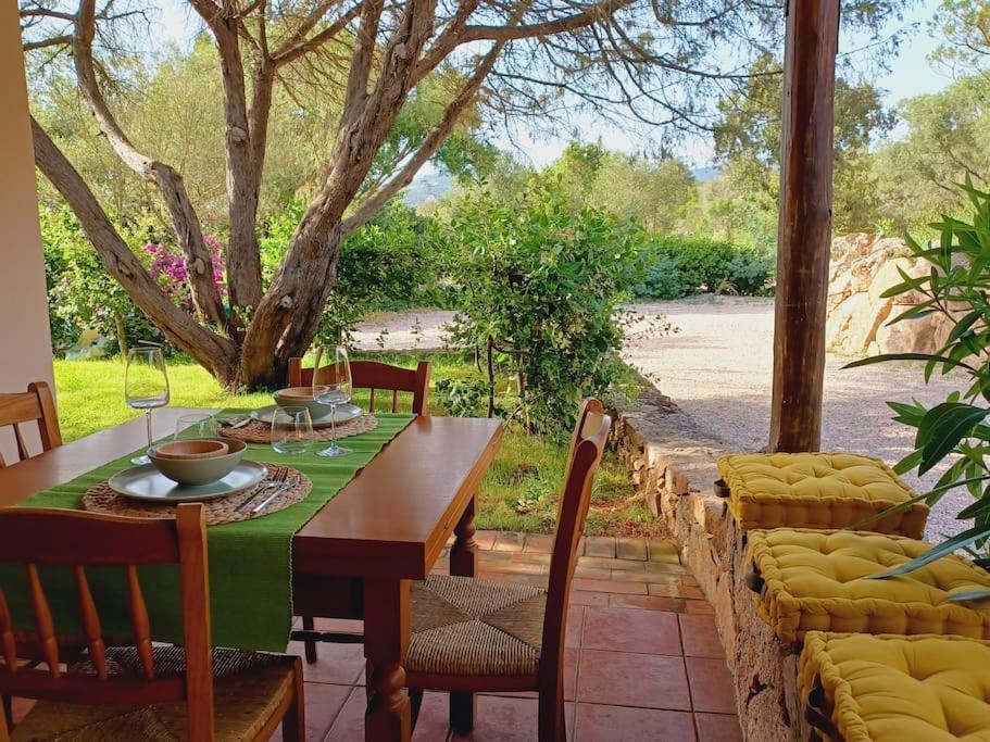 Suite Mirialveda San Pantaleo Dış mekan fotoğraf